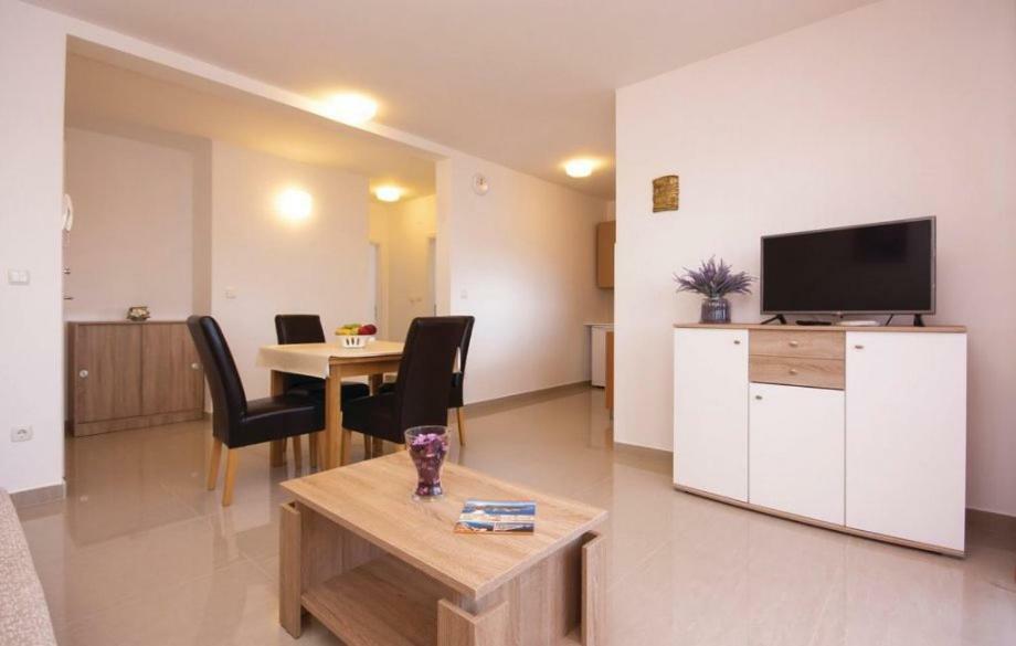 Apartmani Korenika Brodarica  Exterior foto